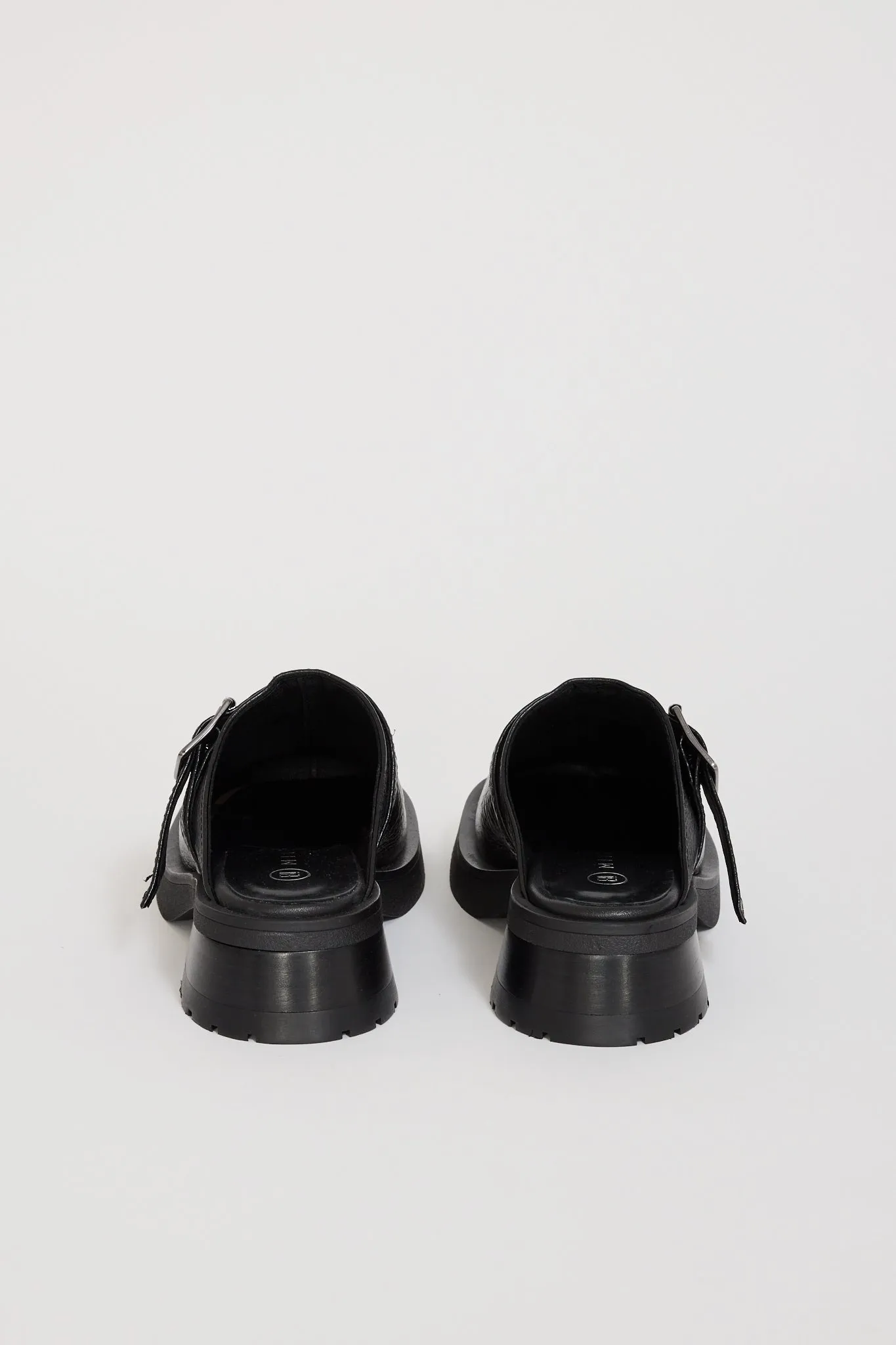 Aroa Black Mules