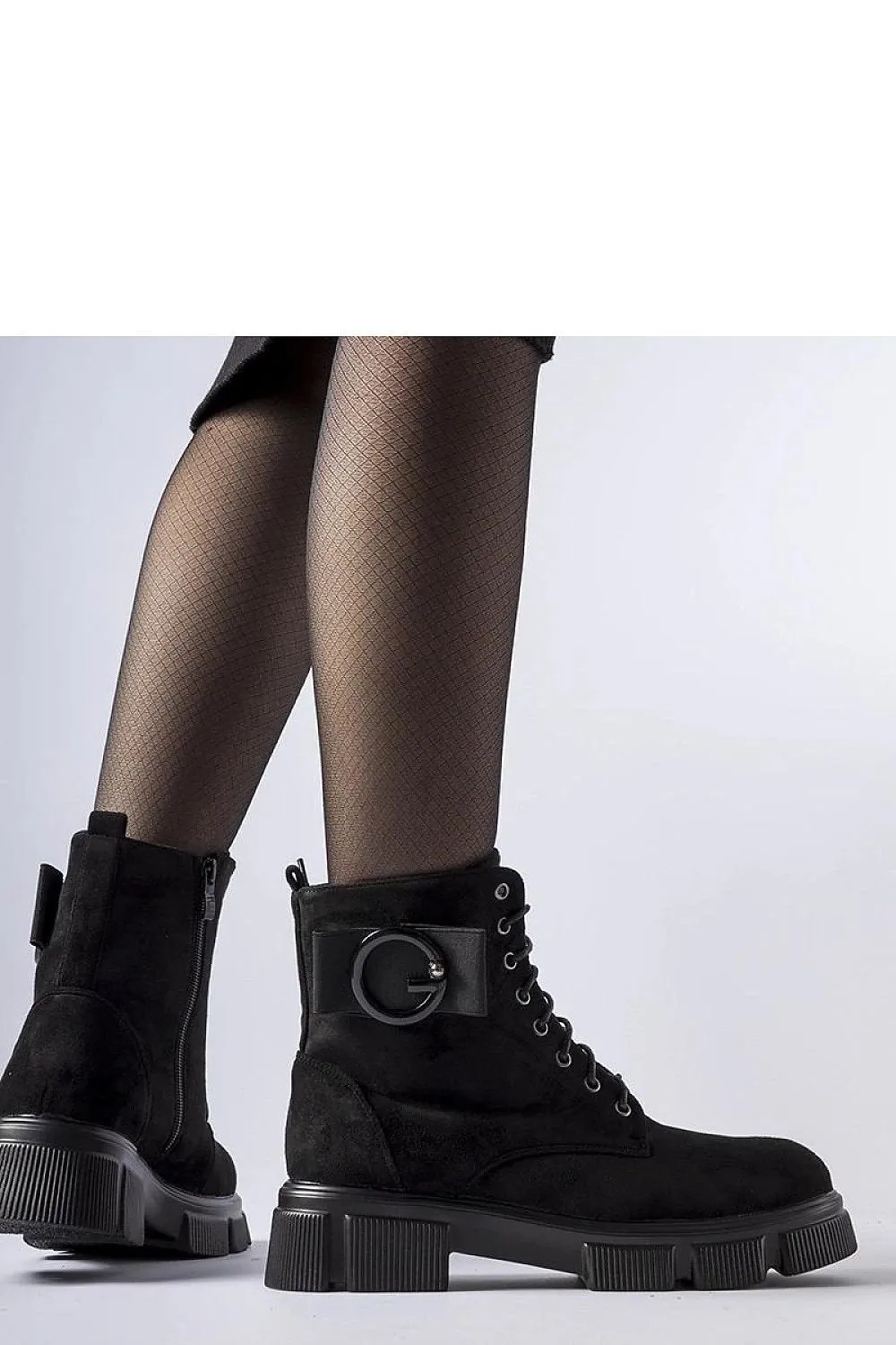 Black insulated trapper shoes