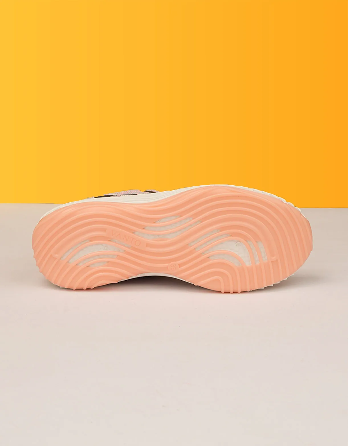 Coral Sprint Lightweight Sneakers