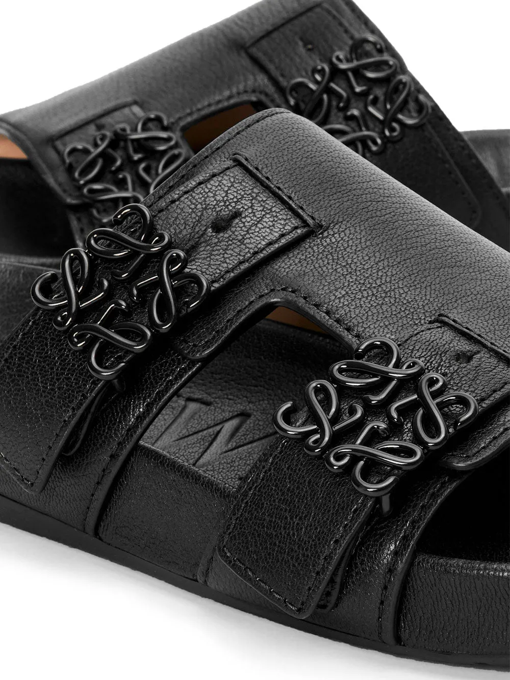 Ease sandals
