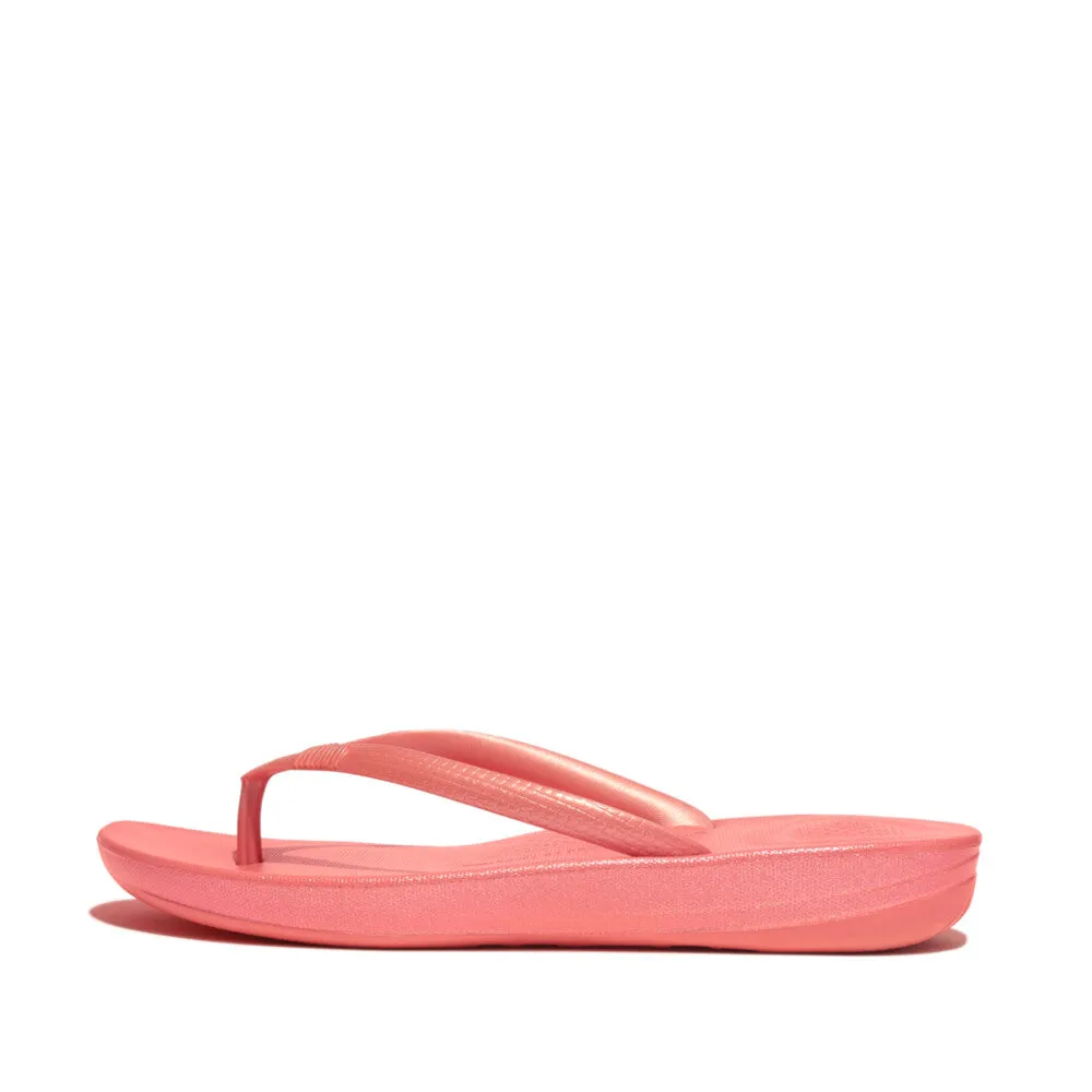 FitFlop iQushion Pearlized Ergonomic Thongs Coral