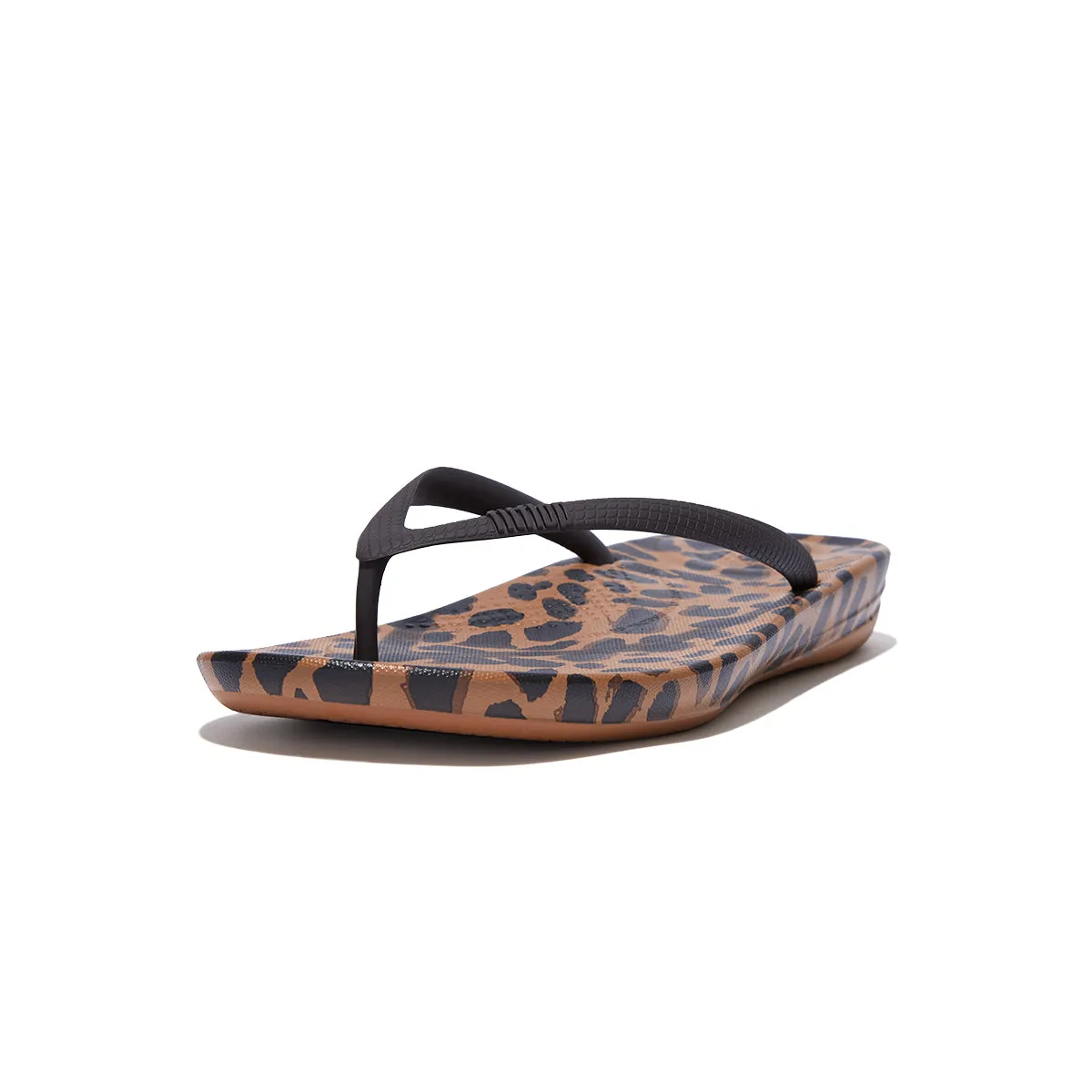iQUSHION Leopard-Print Ergonomic Flip-Flops